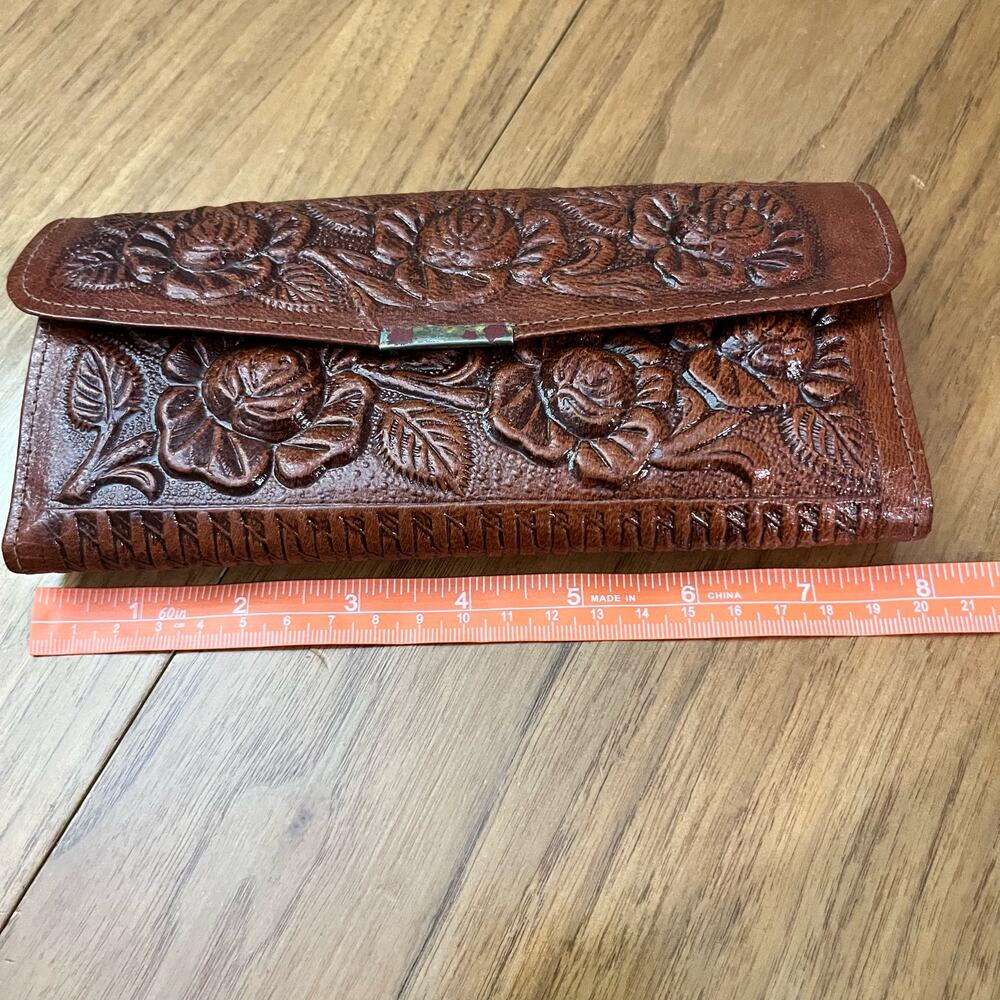 Vintage Wallet Tooled Leather Venice Floral Snap Envelope - Picture 10 of 14